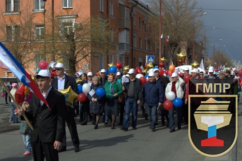 1 мая в Орске, Гае, Медногорске, Новотроицке и других городах Оренбуржья прошли праздничные митинги и шествия за достойный труд и справедливую зарплату.
