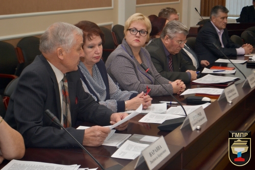 Правительство, профсоюзы и работодатели поставили точку в спорах о начислении Уральского коэффициента