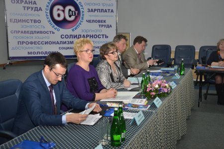 27 марта в Новотроицке открыл свою работу семинар «Реализация социально-экономической политики ГМПР через коллективно-договорное регулирование»